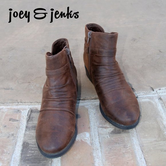 bare traps rudelle bootie